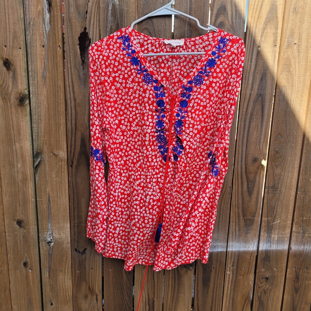 Solitaire Red and Blue Floral Blouse Size L Embroidered